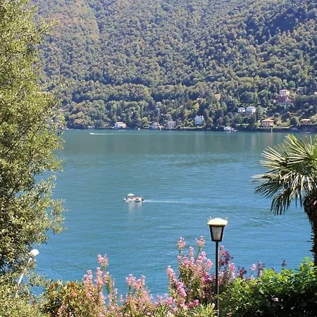 Lakeviewcabin - King With Balcony 3* Como