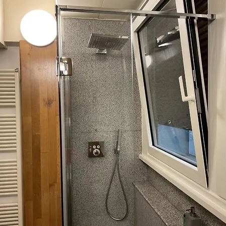 Lakeviewcabin - King With Balcony