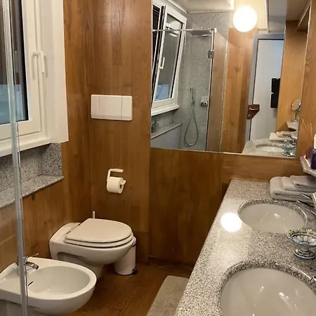 Lakeviewcabin - King With Balcony Maison d'hôtes Côme