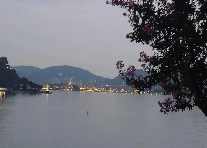Lakeviewcabin - King With Balcony 科莫